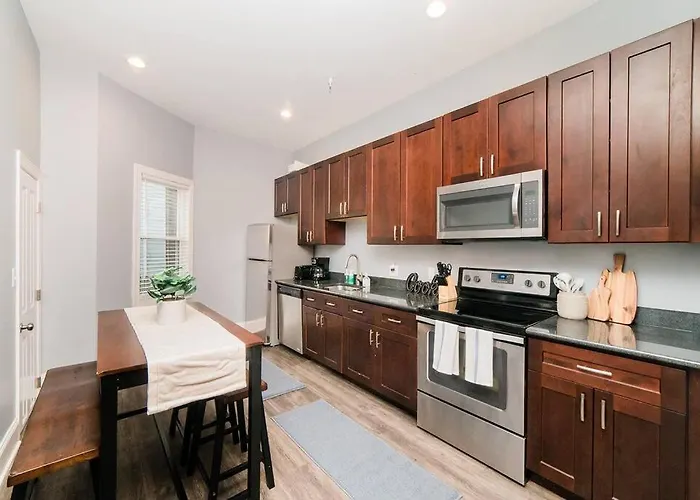 Walkable And Spacious - Parking -- Groupstay Apartment