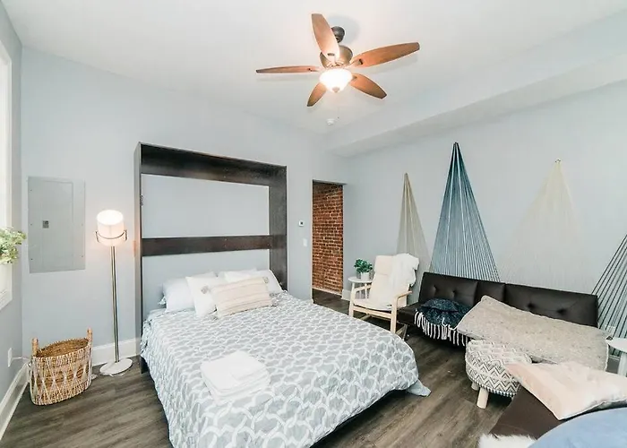 Walkable And Spacious - Parking -- Groupstay